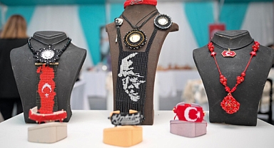 Kadın Kursiyerlerin El Emeği Vatandaşlarla Buluştu