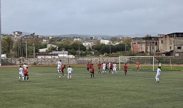 Küçükçekmece deplasmandan değerli bir puan çıkardı.