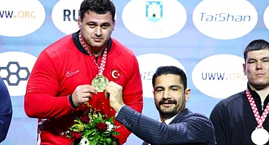 Rıza Kayaalp Zagreb'de Altın Madalyaya Uzandı 