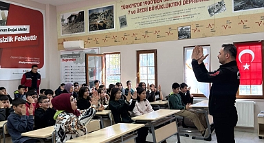 Afet Bilinci Eğitimleri Okullarda Devam Ediyor 