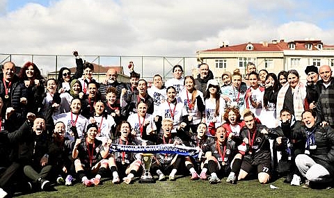 Avcılar Cihangirspor Kupasını Aldı