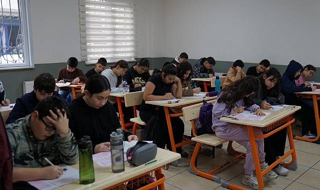 Esenyurt Belediyesi’nden Öğrencilere Yeni Eğitim Modeli: Paket Ders Sistemi