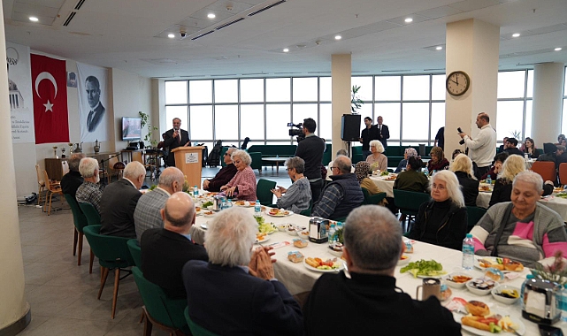 İBB Başkanvekili Nuri Aslan’dan Huzurevinde Bayram Buluşması