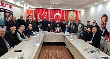 Saadet Partisi Küçükçekmece'den Ezanla Açılan İftarın Ardından Teşkilat Toplantısı