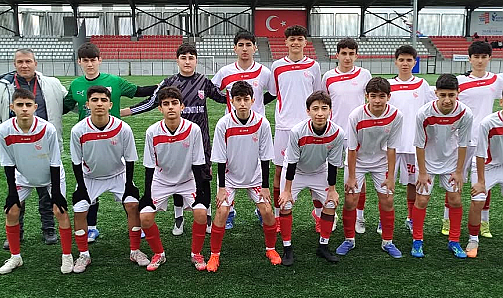 U15 Ligi’nde Tarihi Skor: Söğütlüçeşme’den Esenler’e Futbol Dersi”