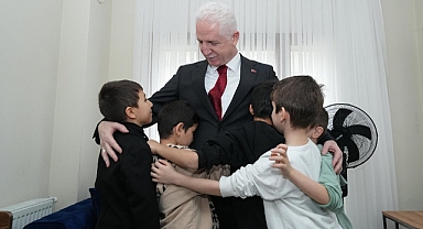 “Vali Gül, Bayramda İstanbul’un Dört Bir Yanında Vatandaşlarla Buluştu”