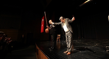 “Veli’nin Oğlu Orhan” Küçükçekmece’de Seyirciyle Buluştu