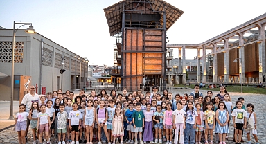 23 Nisan Ulusal Egemenlik ve Çocuk Bayramı İstanbul’un 39 İlçesinde Coşkuyla Kutlanıyor