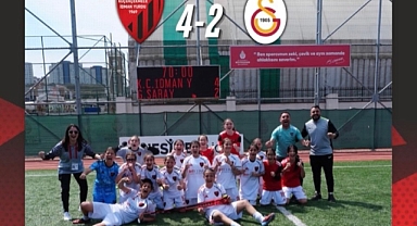 Galatasaray’ı 4-2 ile deviren Küçükçekmece, namağlup şampiyon oldu!