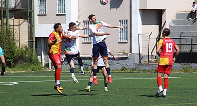 Girne Gençlikspor, 10 kişiyle finale yürüdü