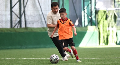 Küçükçekmece’de Sahada 15 Baba, 15 Çocuk