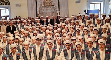 Küçükçekmece’de Tarihi Gün: 232 Hafız Mezun Oldu 