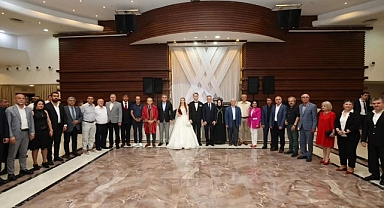 Burak ve Sude Çifti Görkemli Törenle Dünyaevine Girdi
