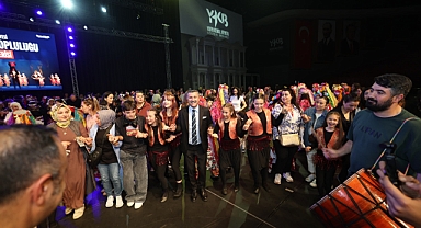 Halk Dansları Topluluğu’ndan Görkemli Yılsonu Gösterisi