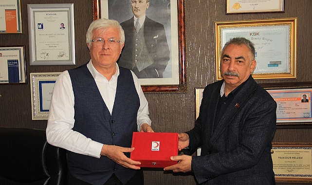 Kızılay Küçükçekmece'den Önceki Başkan Hüseyin İpek'e Vefa Ziyareti 