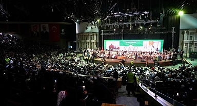 Yahya Kemal Beyatlı Kültür Merkezi'nde On Binlerce Kişi Mahmut Efendi Hazretleri İçin Buluştu