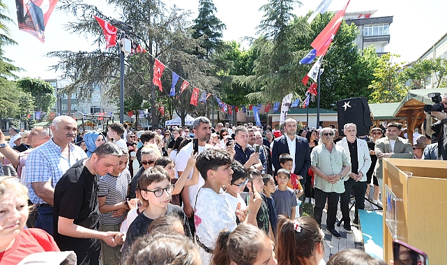 Ahmet Taner Kışlalı Parkı Yenilenen Yüzüyle Hizmete Açıldı