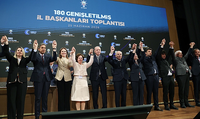 “Siyaset felsefemizin temelinde insan vardır, insana saygı vardır”