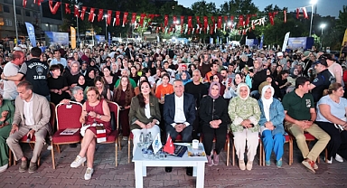 Türkan Şoray, Sultangazi'de Nostalji Rüzgârı Estirdi