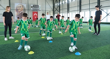 Yeşilova Esnaf Spor'da Geleceğin Yıldızları Yetişiyor